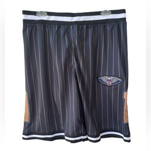 New Orleans Pelicans #1 Basketball Shorts Men's Large Zion Williamson NBA